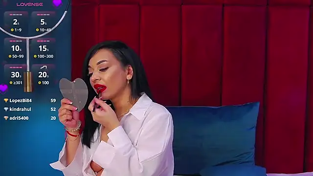 MadyLuxxx online show from 8, 3, 2025