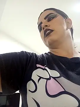 Snapshot of MariaGaitan chatting on 10, 10, 2025 MariaGaitan online show from 10, 10, 2025