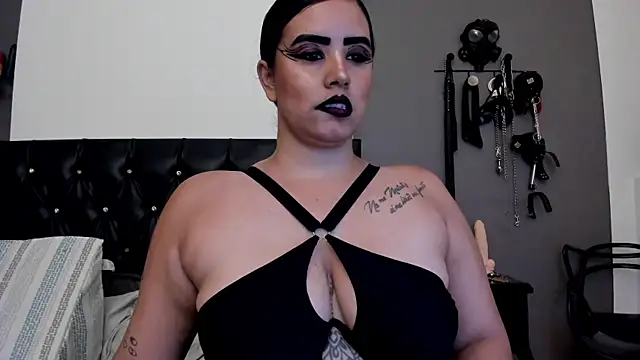 Snapshot of MariaGaitan chatting on 13, 10, 2025 MariaGaitan online show from 13, 10, 2025