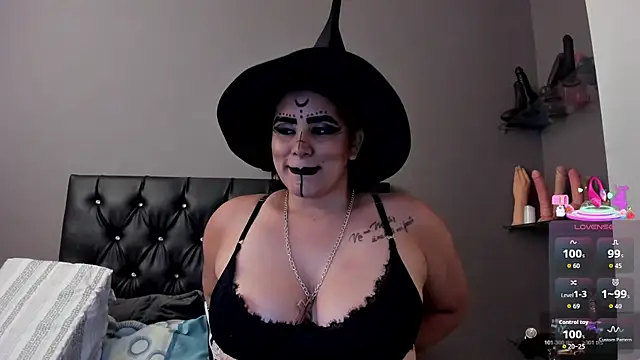 Snapshot of MariaGaitan chatting on 19, 10, 2025 MariaGaitan online show from 19, 10, 2025