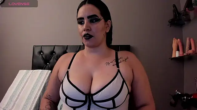 Snapshot of MariaGaitan chatting on 23, 10, 2025 MariaGaitan online show from 23, 10, 2025