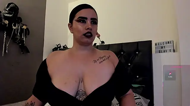 Snapshot of MariaGaitan chatting on 7, 11, 2025 MariaGaitan online show from 7, 11, 2025