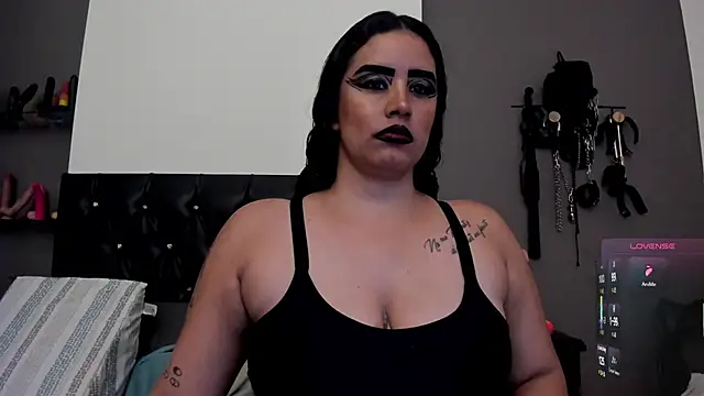 Snapshot of MariaGaitan chatting on 10, 11, 2025 MariaGaitan online show from 10, 11, 2025