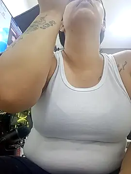 Snapshot of MariaGaitan chatting on 21, 11, 2025 MariaGaitan online show from 21, 11, 2025