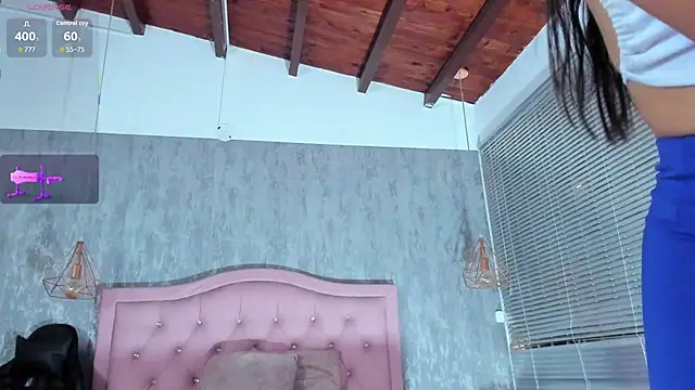 naomidibello online show from 6, 4, 2026