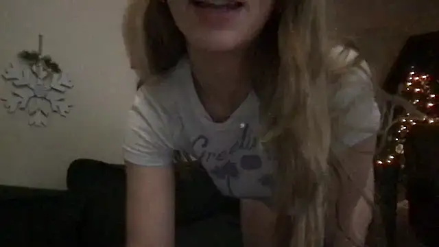 Snapshot of addiebby33 chatting on 2, 12, 2024 addiebby33 online show from 2, 12, 2024