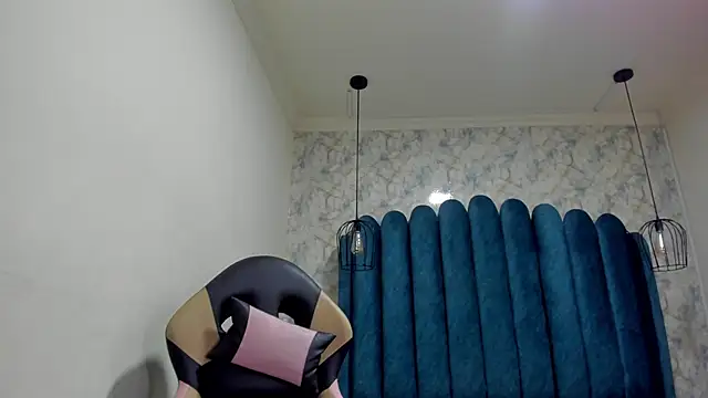 Snapshot of nalalye_cruzz_ chatting on 13, 9, 2025 nalalye cruzz online show from 13, 9, 2025