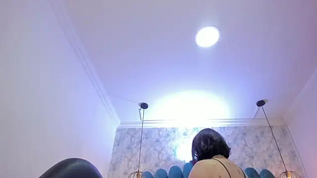 nalalye cruzz  online show from 22, 4, 2026