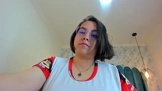 nalalye cruzz  online show from 24, 4, 2026