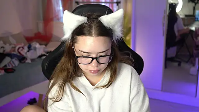 VixenMia online show from 23, 12, 2024