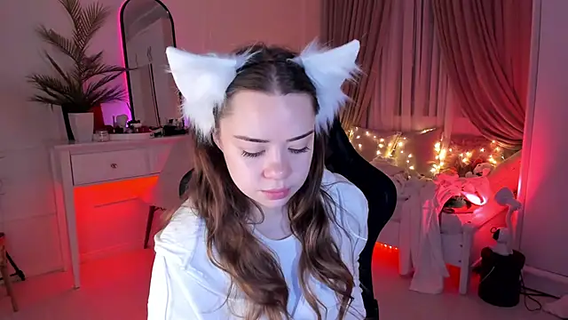 VixenMia online show from 15, 2, 2025