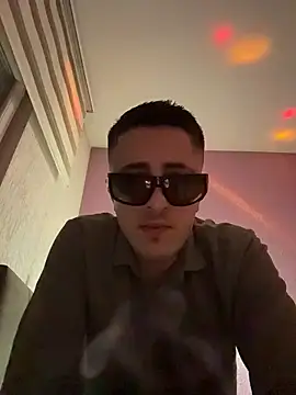 WhiteeMen online show from 25, 11, 2025