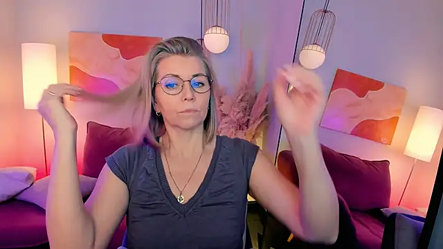 Annie Light online show from 10, 2, 2026