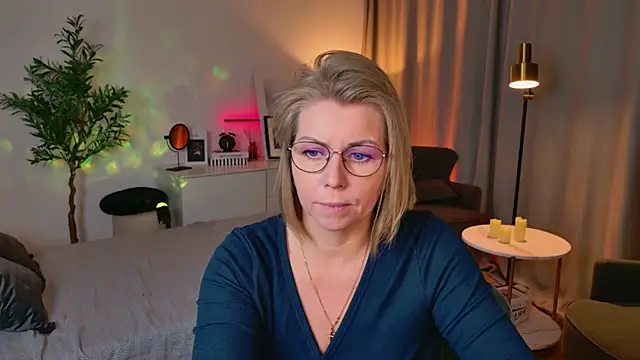 Annie Light online show from 27, 4, 2026