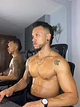 ARON TAYLER01 online show from 28, 1, 2025