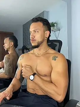 ARON TAYLER01 online show from 6, 2, 2025