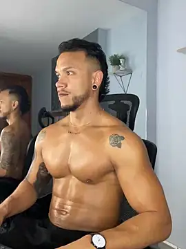 ARON TAYLER01 online show from 4, 3, 2025