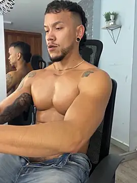 ARON TAYLER01 online show from 18, 3, 2025