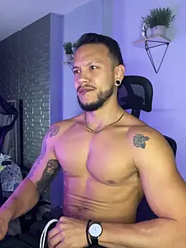 ARON TAYLER01 online show from 15, 10, 2025