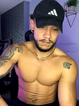 ARON TAYLER01 online show from 24, 10, 2025