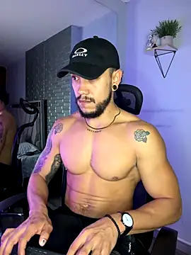 ARON TAYLER01 online show from 28, 11, 2025