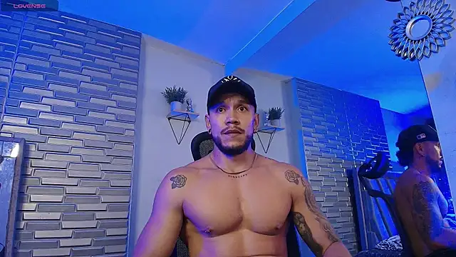 ARON TAYLER01 online show from 21, 7, 2026