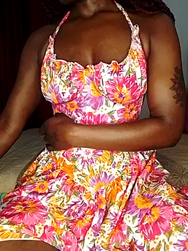 NicRaisaa online show from 2, 10, 2025