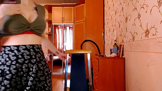 MarySweetness online show from 17, 1, 2025