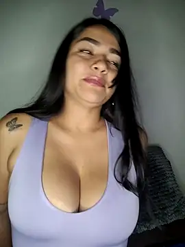 Snapshot of alison_villalobo chatting on 6, 11, 2025 alison villalobo online show from 6, 11, 2025