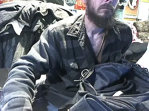 Snapshot of CloudDadddyyy420 chatting on 7, 1, 2025 CloudDadddyyy420 online show from 7, 1, 2025