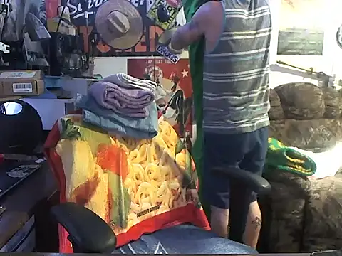 Snapshot of CloudDadddyyy420 chatting on 4, 10, 2025 CloudDadddyyy420 online show from 4, 10, 2025