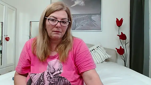 YulliaMilf online show from 7, 3, 2026