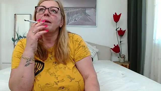 YulliaMilf online show from 26, 4, 2026