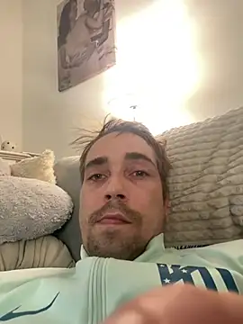 SweetBoy32 online show from 17, 12, 2024