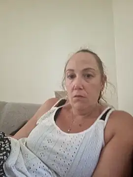 Wisie Cutie online show from 19, 9, 2025