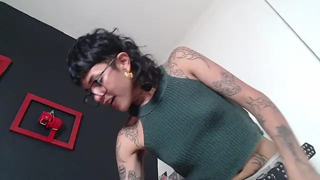 Snapshot of trinitty chatting on 10, 2, 2025 trinitty online show from 10, 2, 2025