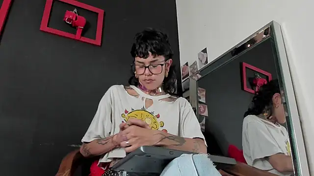 Snapshot of trinitty chatting on 7, 3, 2025 trinitty online show from 7, 3, 2025