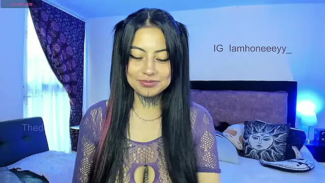 Snapshot of Thedollhoney chatting on 21, 2, 2026 Thedollhoney online show from 21, 2, 2026