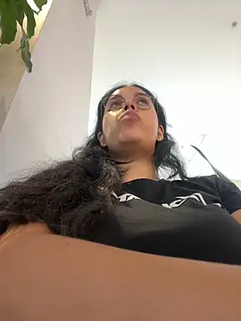 Annya-sweet online show from 4, 2, 2025