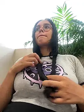 Annya-sweet online show from 5, 2, 2025