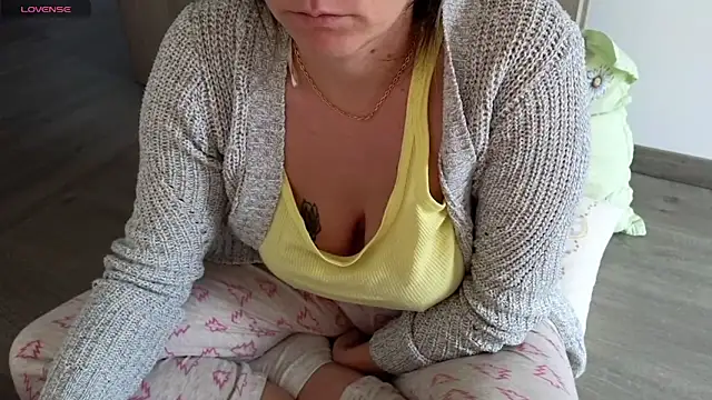 Claraxxxxx online show from 16, 12, 2024