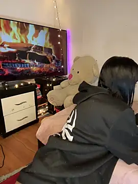 salome polaniiee online show from 1, 3, 2025