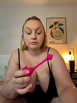 BBW Nora online show from 2, 12, 2025