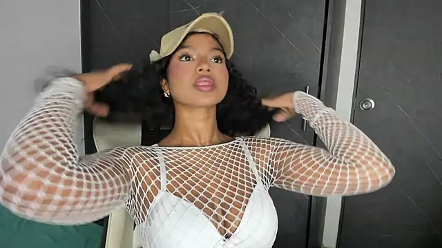 Snapshot of chloe_ebony_ chatting on 15, 1, 2026 chloe ebony online show from 15, 1, 2026