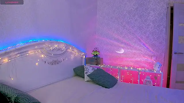 Snapshot of LillyMoure_ chatting on 17, 1, 2026 LillyMoure online show from 17, 1, 2026