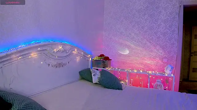 Snapshot of LillyMoure_ chatting on 18, 1, 2026 LillyMoure online show from 18, 1, 2026