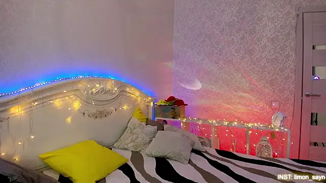 Snapshot of LillyMoure_ chatting on 31, 1, 2026 LillyMoure online show from 31, 1, 2026