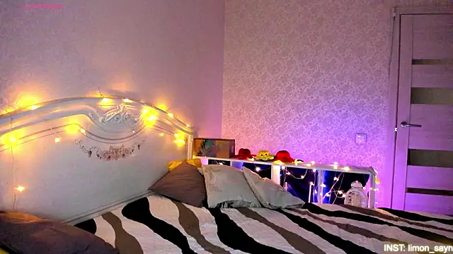 Snapshot of LillyMoure_ chatting on 20, 2, 2026 LillyMoure online show from 20, 2, 2026