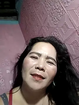 Snapshot of Cutehornywetmom chatting on 3, 3, 2025 Cutehornywetmom online show from 3, 3, 2025