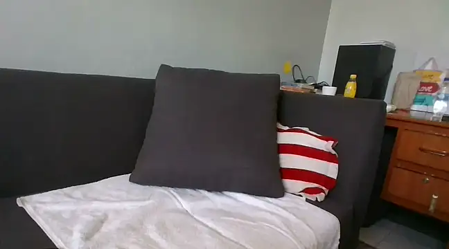 Prettybecs online show from 8, 2, 2025